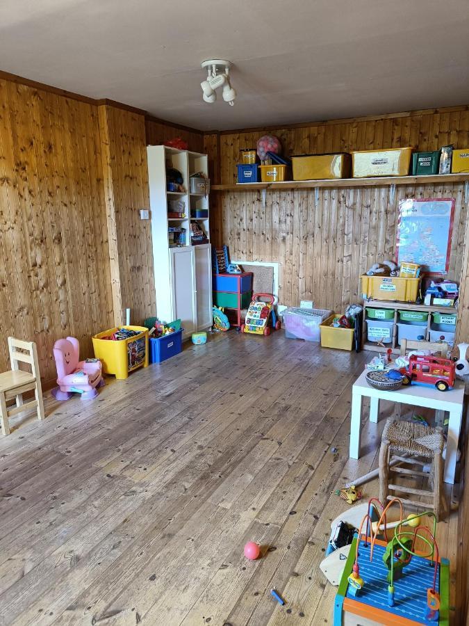 Хостел Y Doc At World Horizons Community Hub Лланелли Экстерьер фото